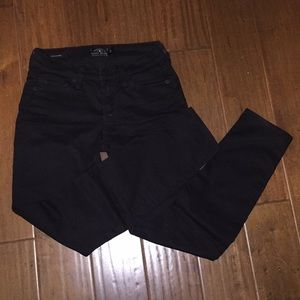 Lucky brand black Sofia skinny pants.